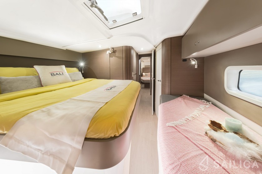 Bali Catspace - Yacht Charter Sailica