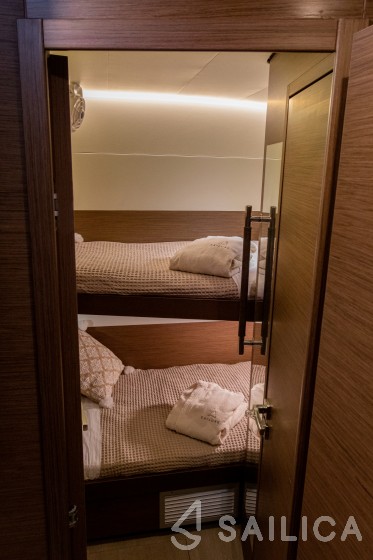 Lagoon 52F - Yacht Charter Sailica