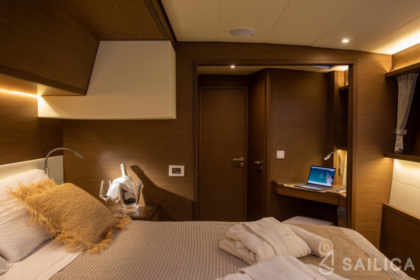 Lagoon 52F - Yacht Charter Sailica