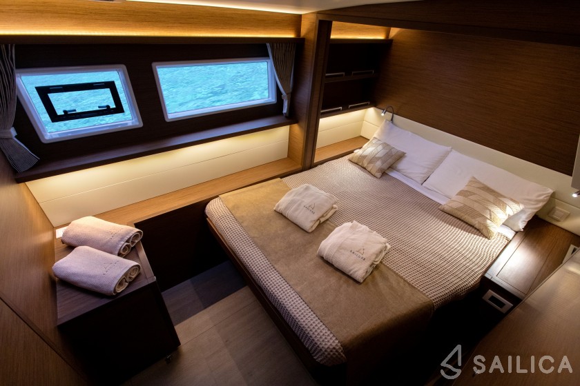Lagoon 52F - Yacht Charter Sailica