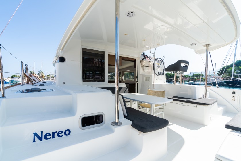 Lagoon 40 - Yacht Charter Sailica