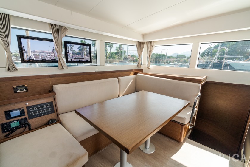 Lagoon 40 - Yacht Charter Sailica