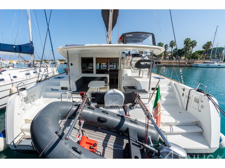 Lagoon 40 - Yacht Charter Sailica