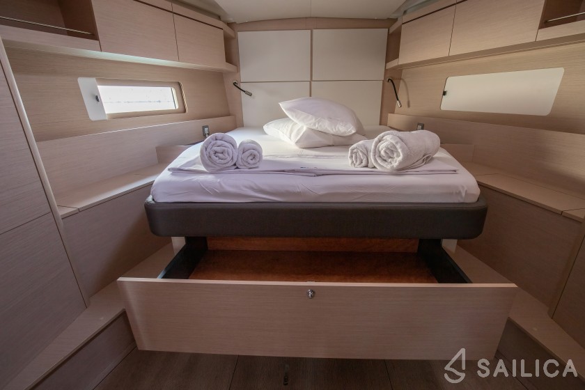 Oceanis 46.1 - Yacht Charter Sailica