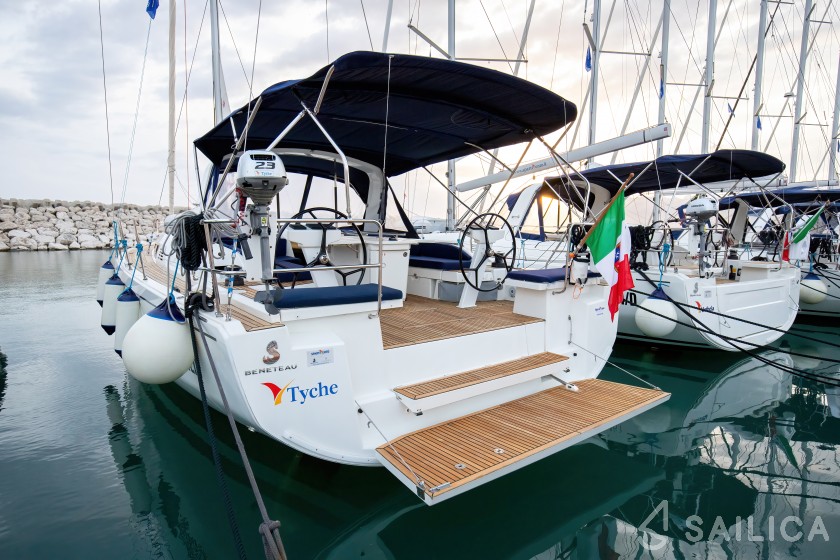 Oceanis 46.1 - Yacht Charter Sailica
