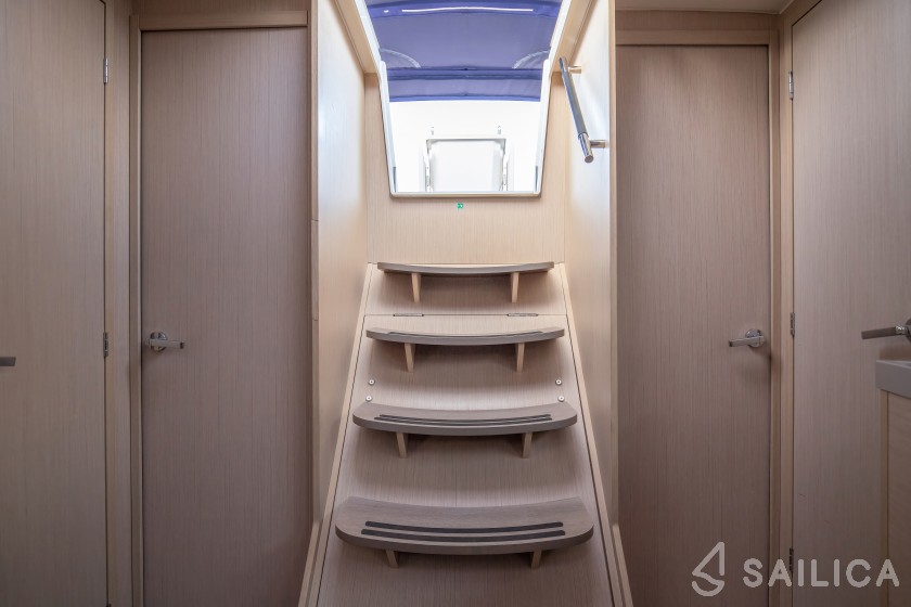Oceanis 46.1 - Yacht Charter Sailica