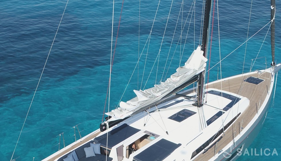 Oceanis 51.1 - Yacht Charter Sailica