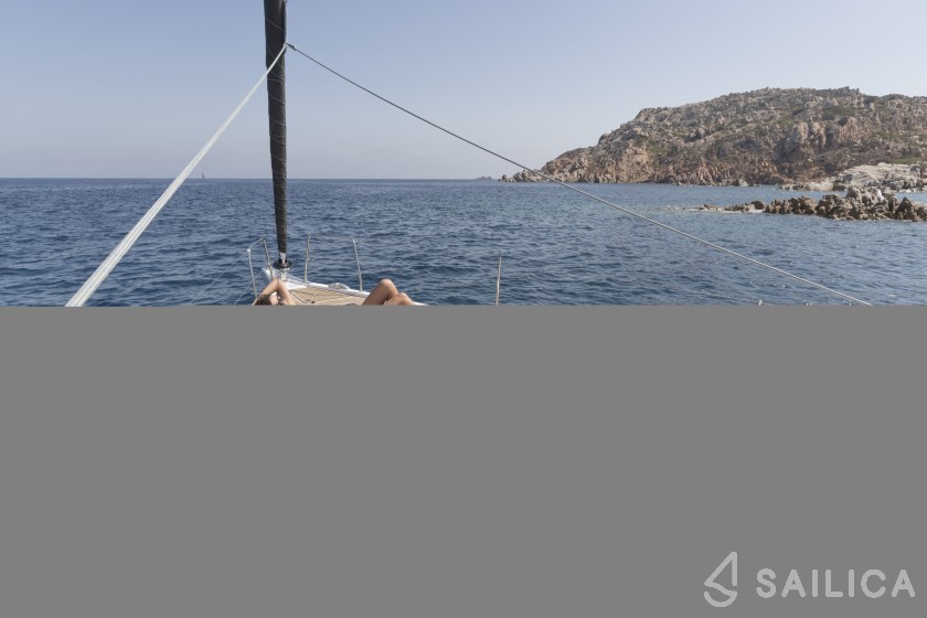 Oceanis 51.1 - Yacht Charter Sailica