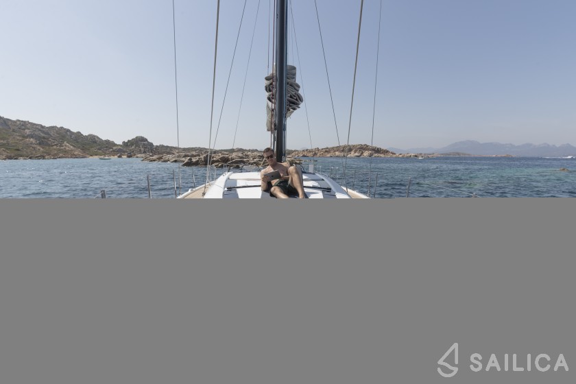 Oceanis 51.1 - Yacht Charter Sailica
