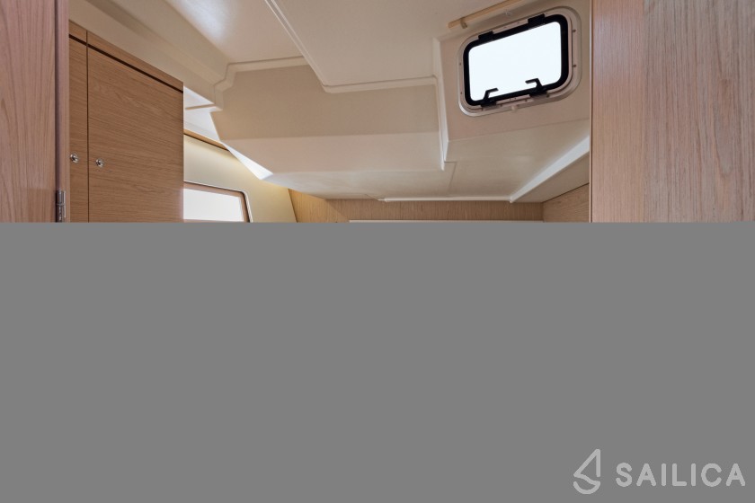 Oceanis 51.1 - Yacht Charter Sailica