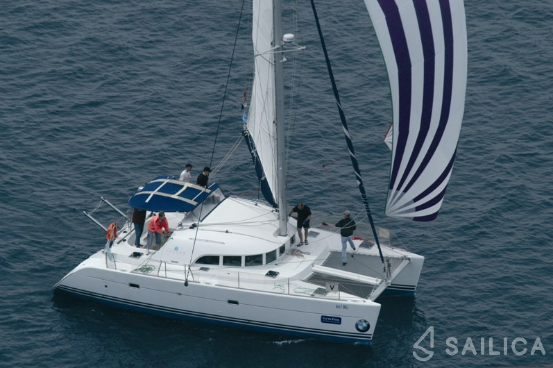 Lagoon 380 - Yacht Charter Sailica