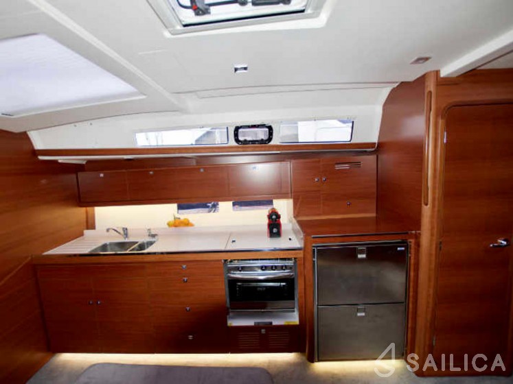Dufour 460 GL - Yacht Charter Sailica