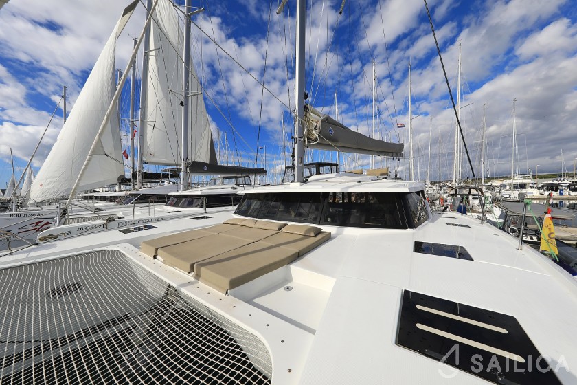 Saona 47 Quintet - Yacht Charter Sailica