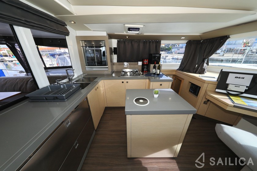 Saona 47 Quintet - Yacht Charter Sailica