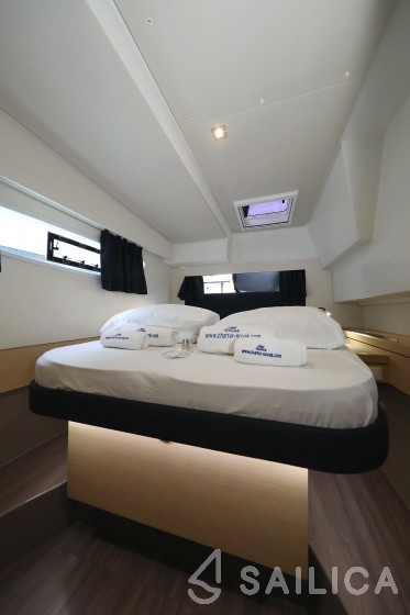 Saona 47 Quintet - Yacht Charter Sailica