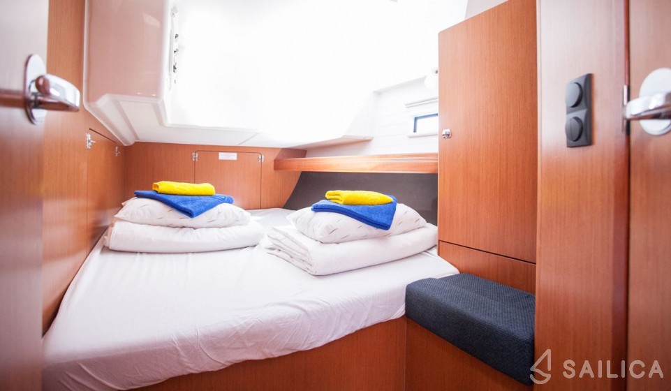 Bavaria 46 Cruiser - Yacht Charter Sailica