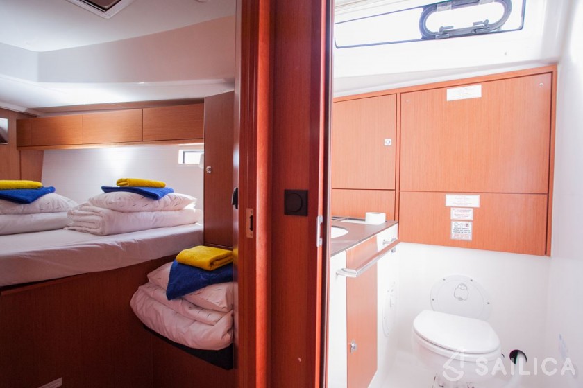 Bavaria 46 Cruiser - Yacht Charter Sailica