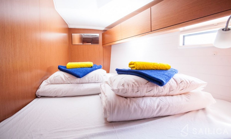 Bavaria 46 Cruiser - Yacht Charter Sailica