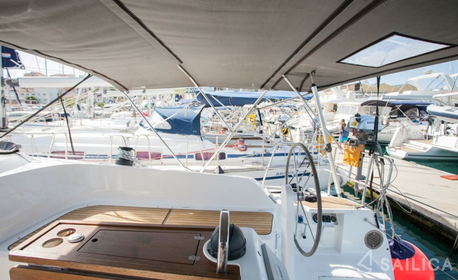 Bavaria 46 Cruiser - Yacht Charter Sailica