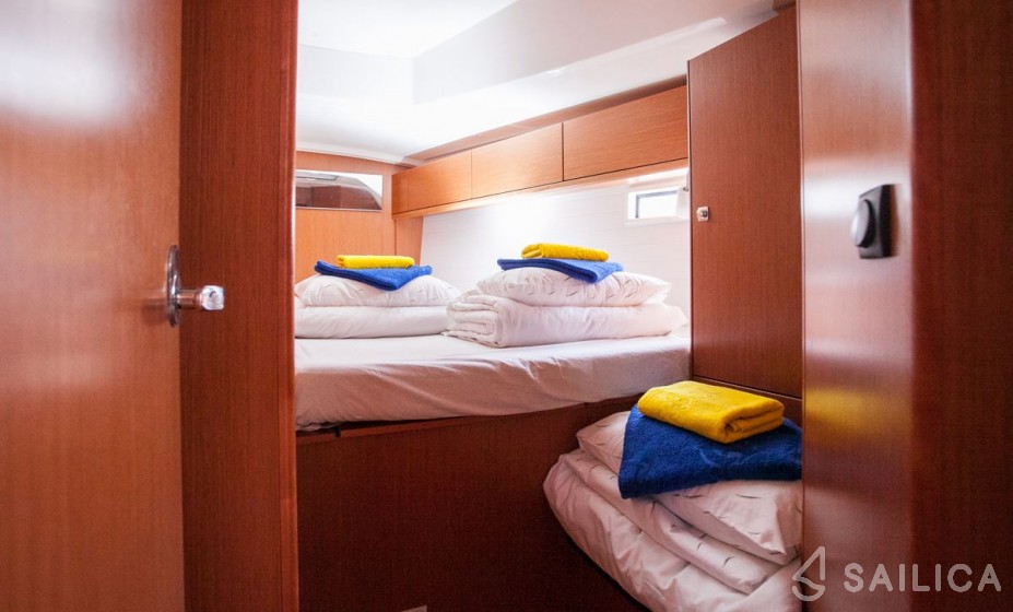 Bavaria 46 Cruiser - Yacht Charter Sailica