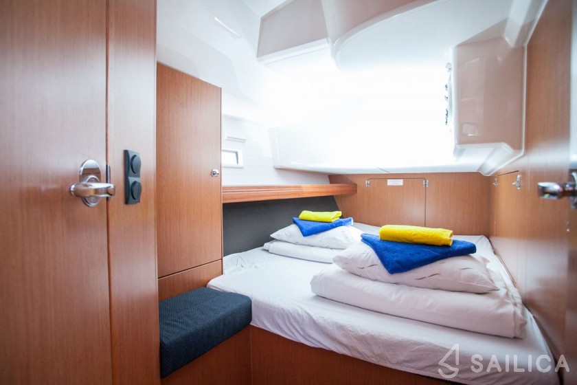 Bavaria 46 Cruiser - Yacht Charter Sailica