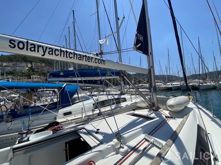 Oceanis 34 - Yacht Charter Sailica