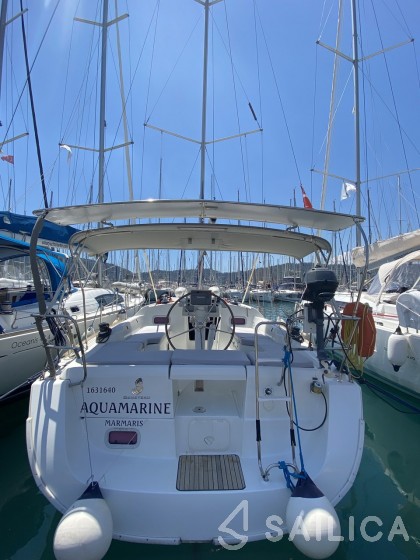 Oceanis 34 - Yacht Charter Sailica