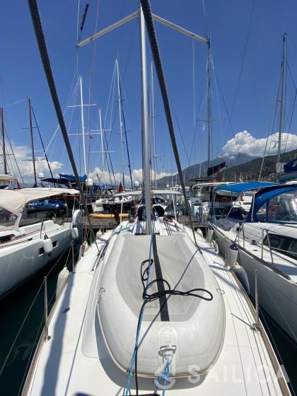 Oceanis 34 - Yacht Charter Sailica