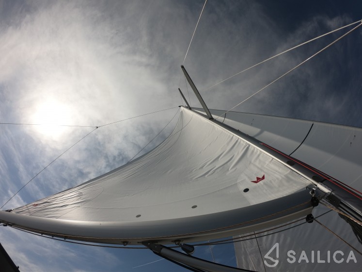 Oceanis 51.1 - Yacht Charter Sailica
