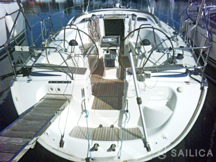 Bavaria 42 Cruiser - Yacht Charter Sailica