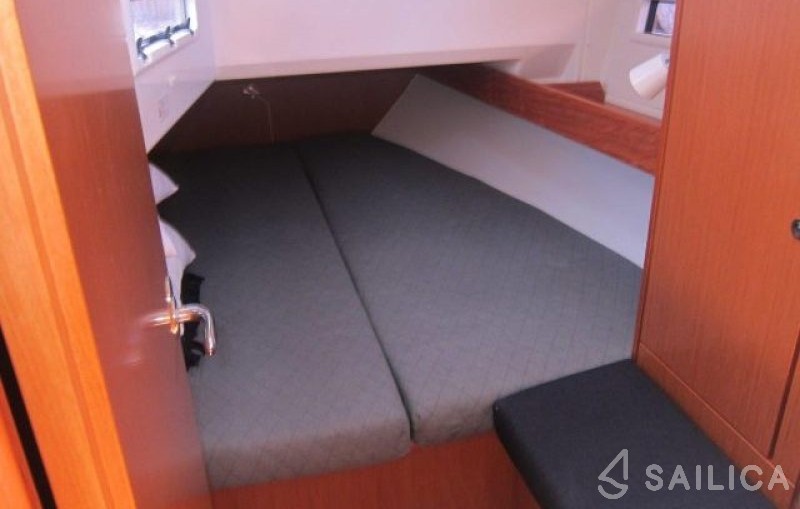 Bavaria Cruiser 40 - Yacht Charter Sailica