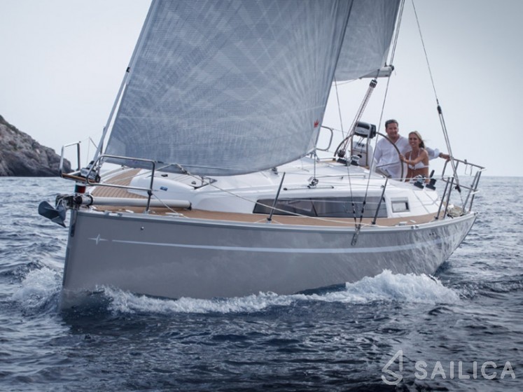 Bavaria 33 Cruiser - Yacht Charter Sailica