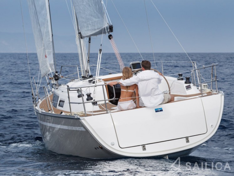 Bavaria 33 Cruiser - Yacht Charter Sailica