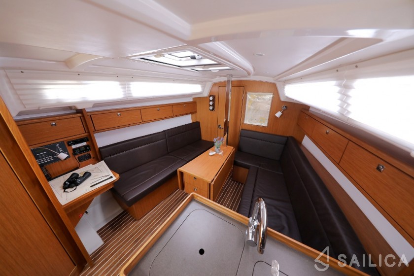 Bavaria 33 Cruiser - Yacht Charter Sailica