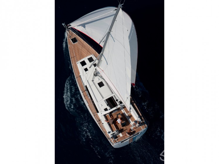 Oceanis 45 - Yacht Charter Sailica