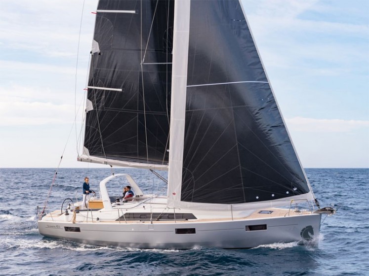 Oceanis 41.1 - Yacht Charter Sailica
