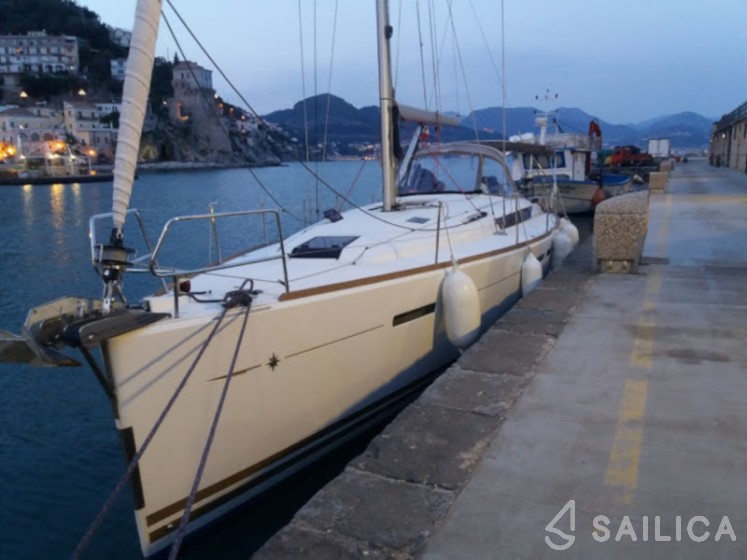Sun Odyssey 439 - Yacht Charter Sailica