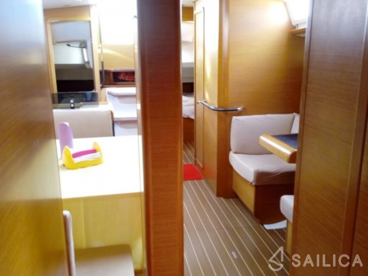 Sun Odyssey 439 - Yacht Charter Sailica
