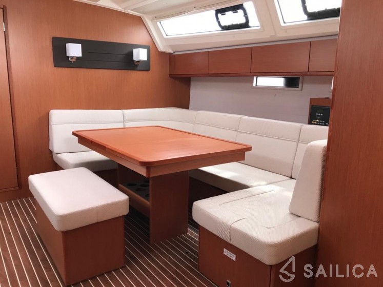 Bavaria 46 Cruiser - Yacht Charter Sailica