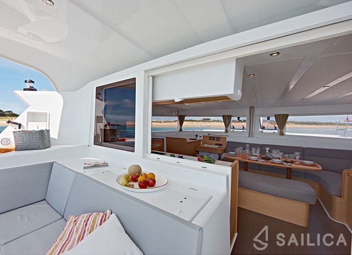 Lagoon 421 - Yacht Charter Sailica