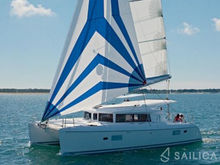 Lagoon 421 - Yacht Charter Sailica