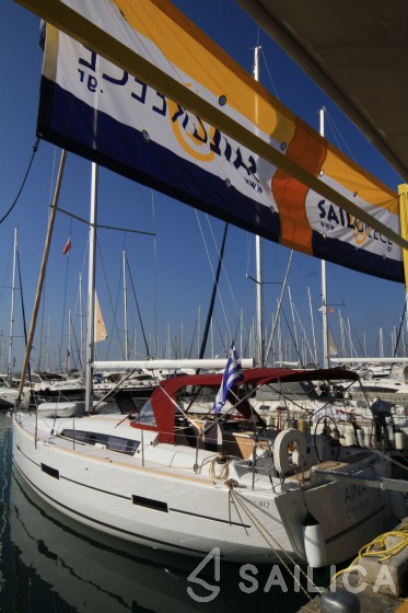 Dufour 412 GL - Yacht Charter Sailica