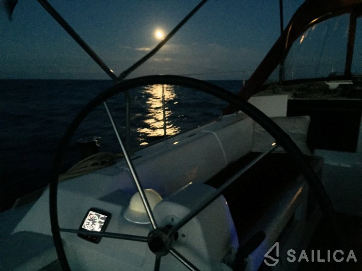 Dufour 412 GL - Yacht Charter Sailica