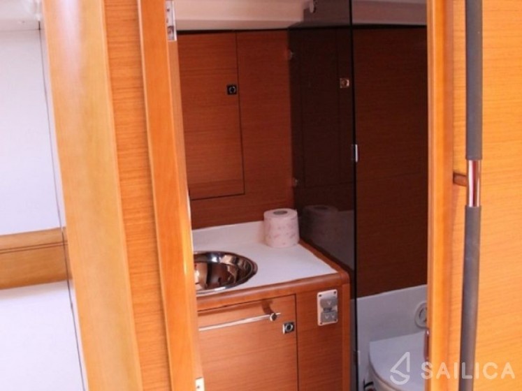 Sun Odyssey 449 - Yacht Charter Sailica