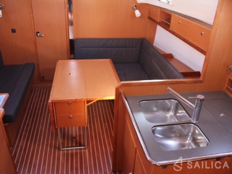Bavaria 36 Cruiser - Yacht Charter Sailica