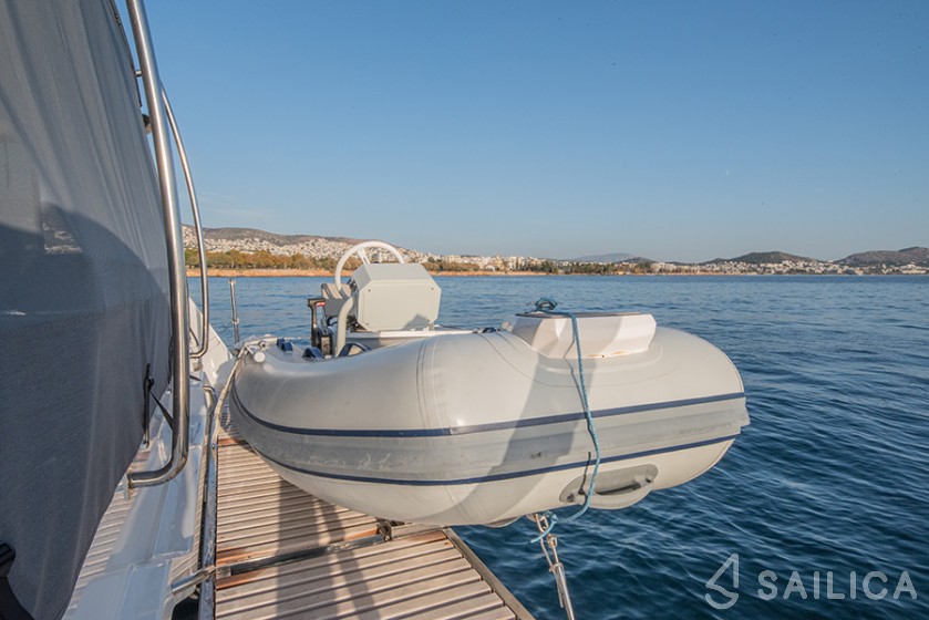 Astréa 42 - Yacht Charter Sailica