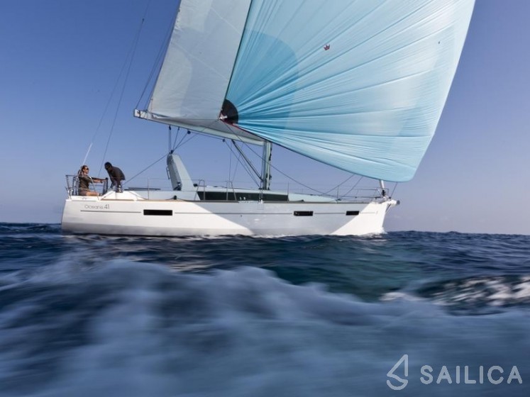 Oceanis 41 - Yacht Charter Sailica