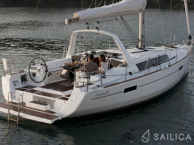 Oceanis 41 - Yacht Charter Sailica