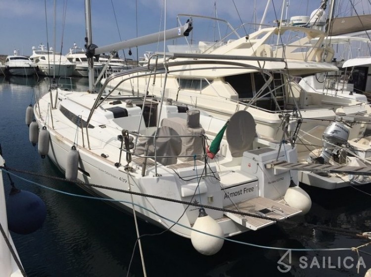 Sun Odyssey 439 - Yacht Charter Sailica