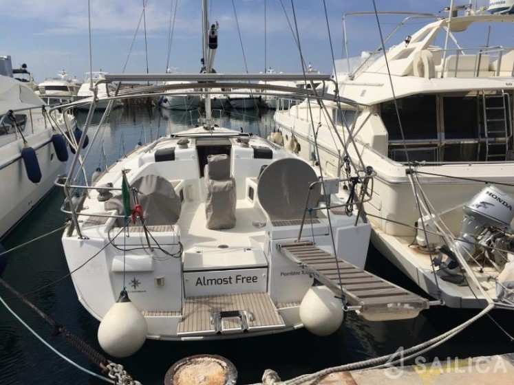 Sun Odyssey 439 - Yacht Charter Sailica